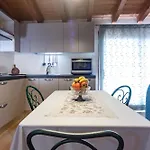 Apartment Comfortable In 50 Sqm, Sea View, Garden