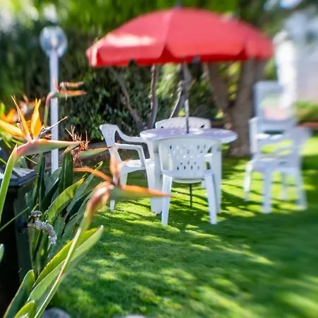 Lejlighed Comfortable In 50 Sqm, Sea View, Garden Capitana