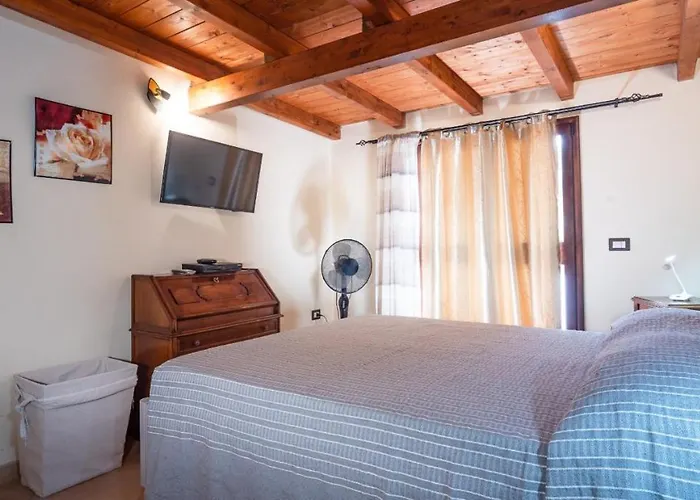 Апартаменты Comfortable In 50 Sqm, Sea View, Garden *