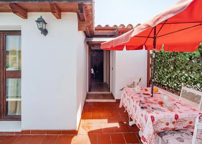 Апартаменты Comfortable In 50 Sqm, Sea View, Garden *